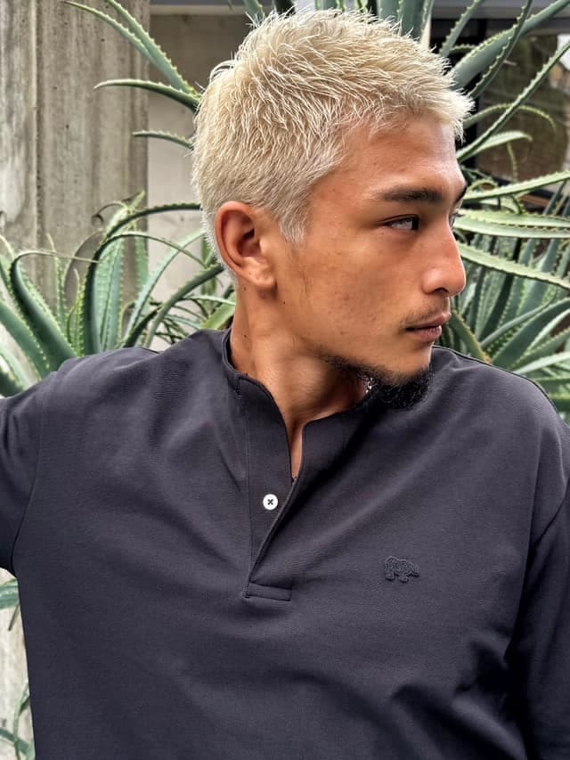 Platinum Blonde Crop Short