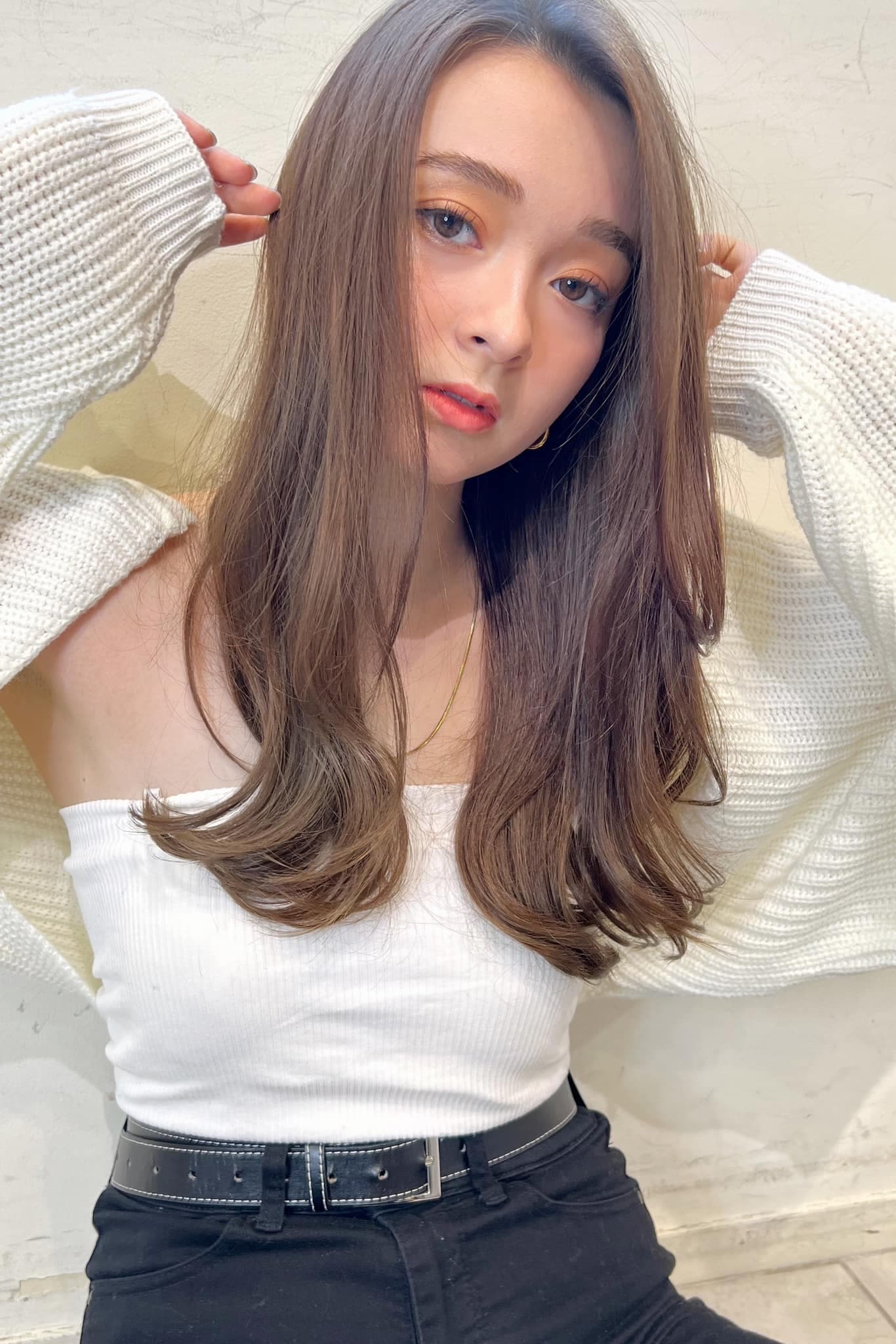 浅棕色的直发长发