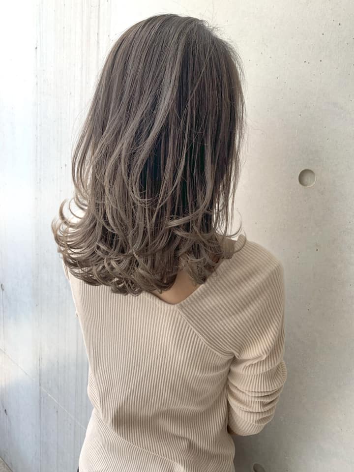 Ash Greige Highlight Medium