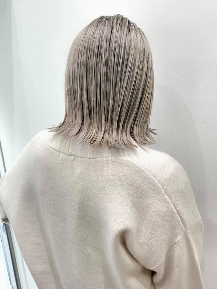 White Beige Solid Color Bob