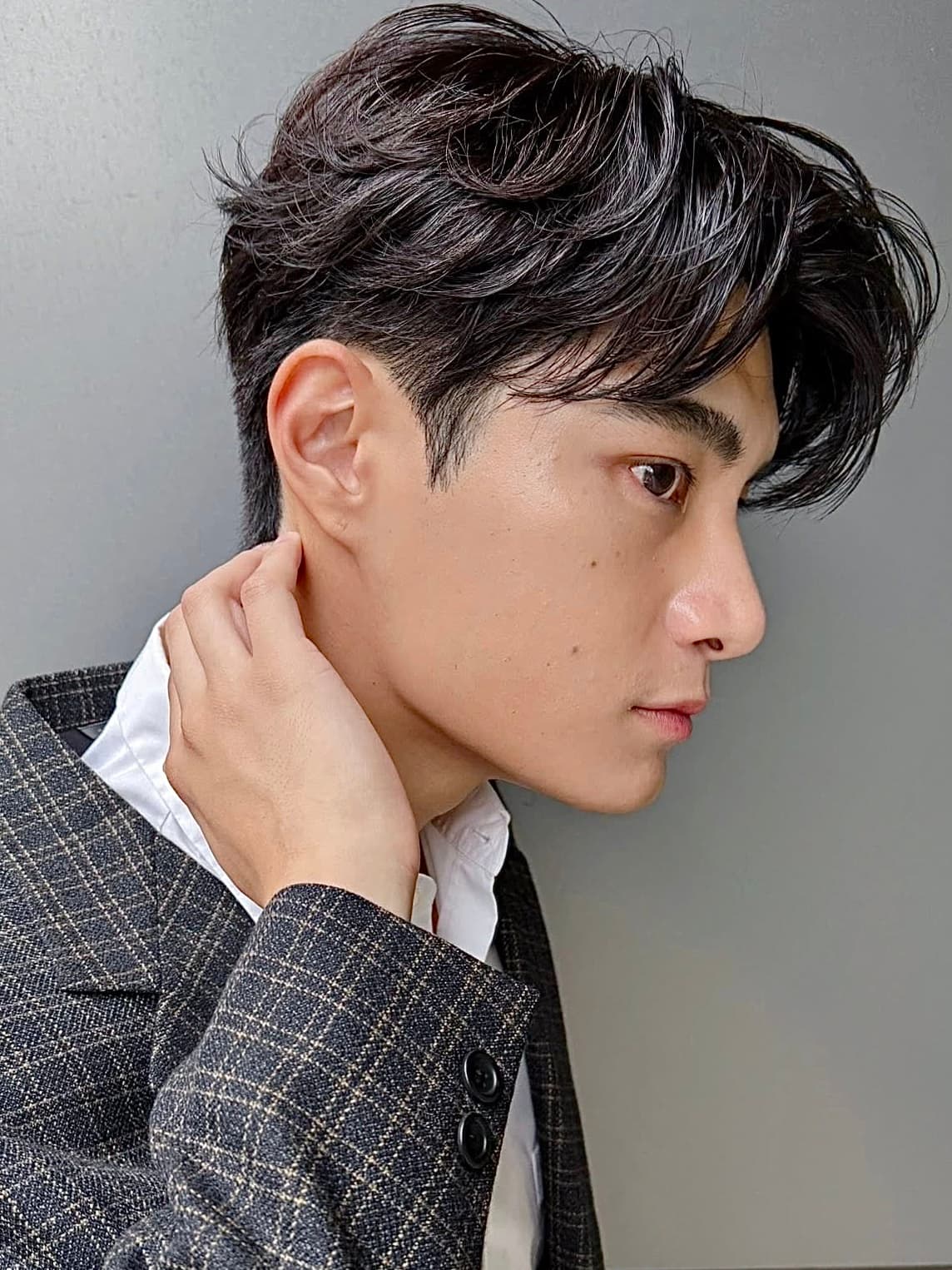 Black Hair Two-Block Medium Short