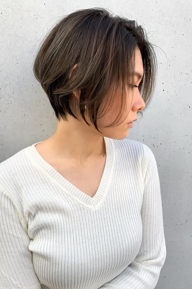 深棕色的短波波头