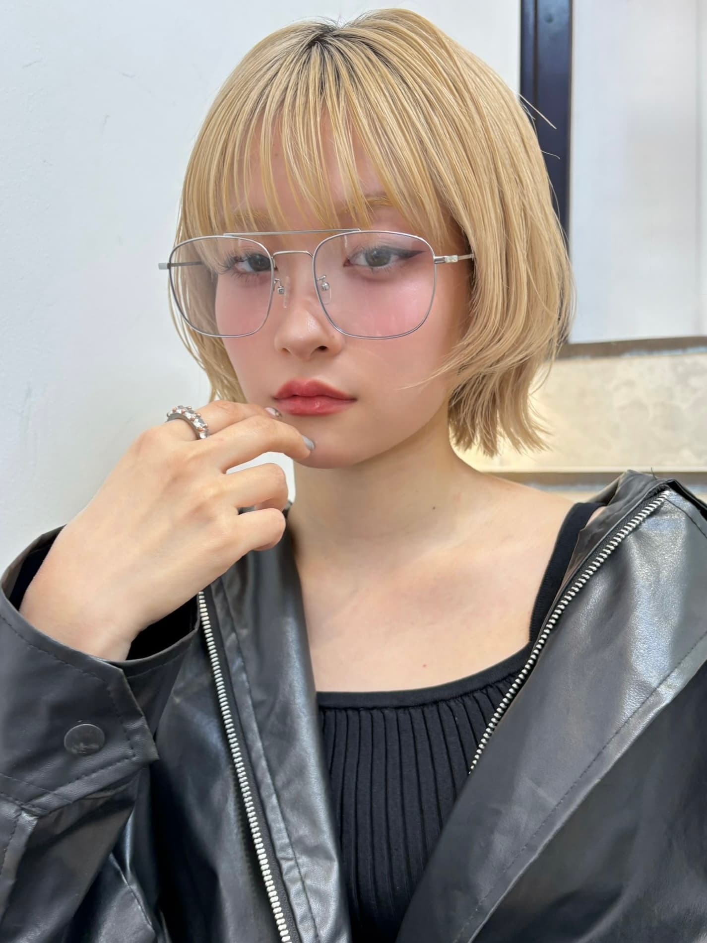 金色亚麻的短波波头