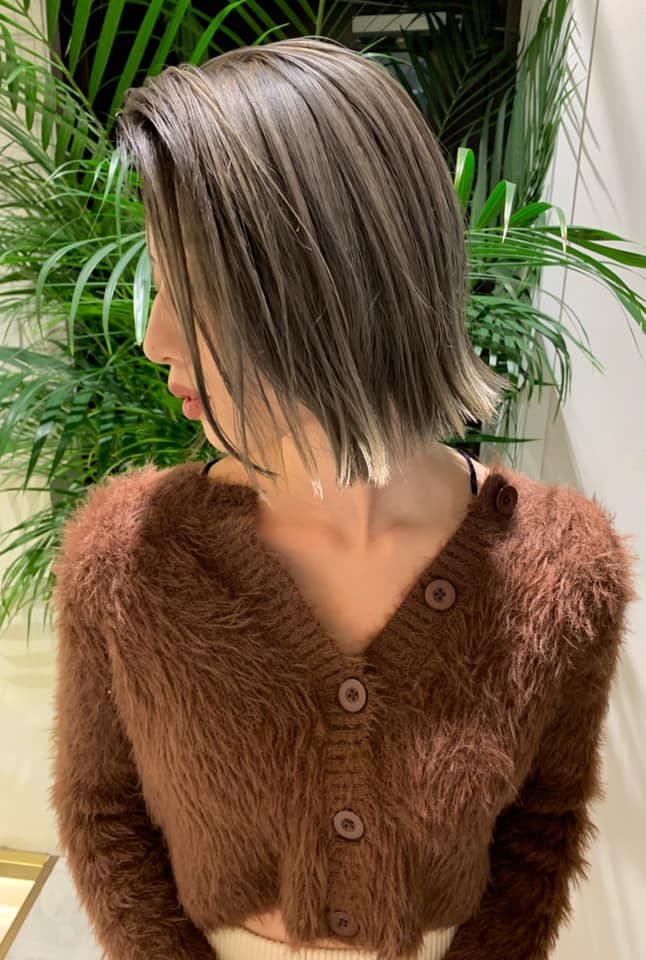 Highlight Gray Short Bob