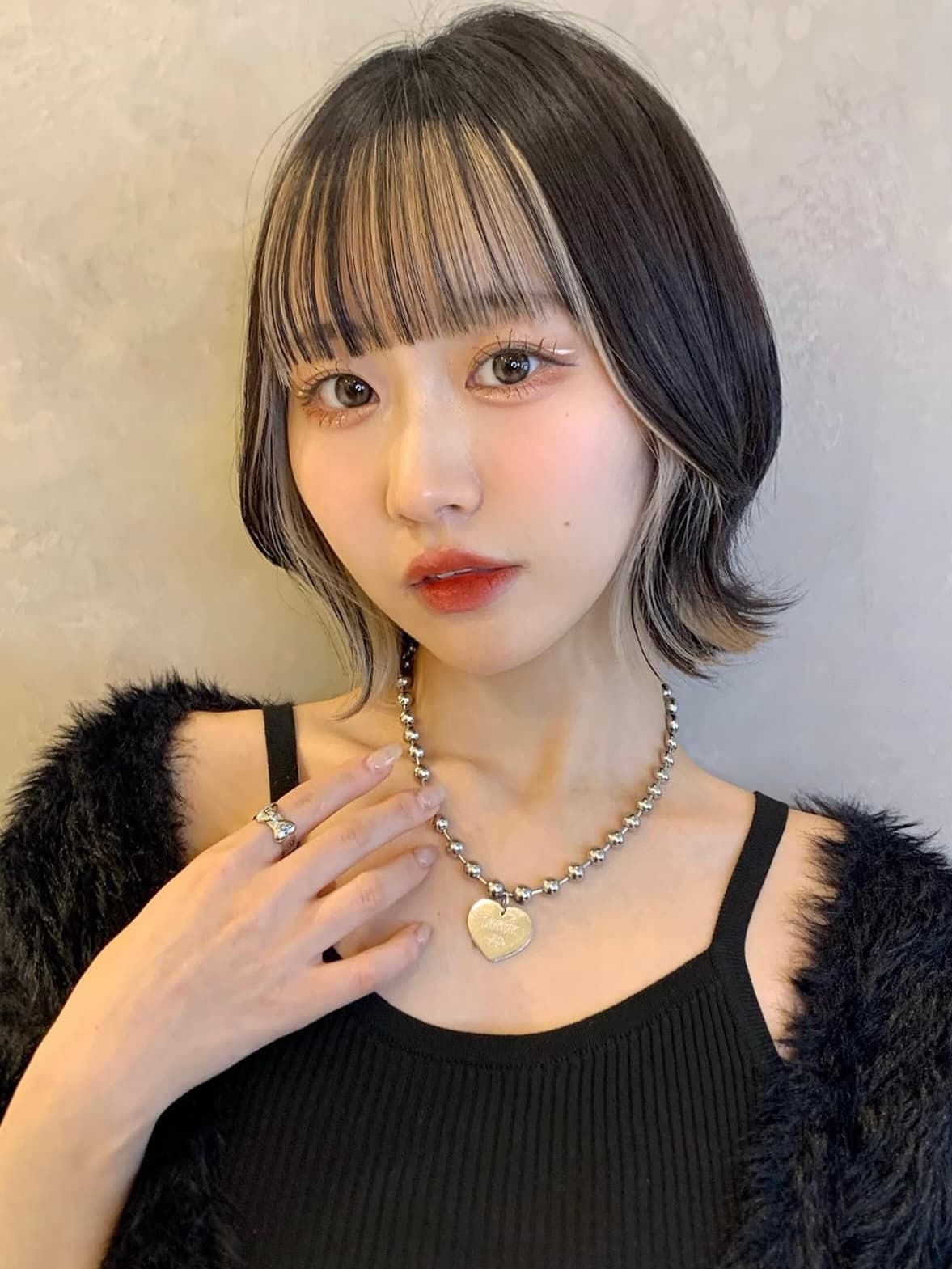 Black × Highlights Bob