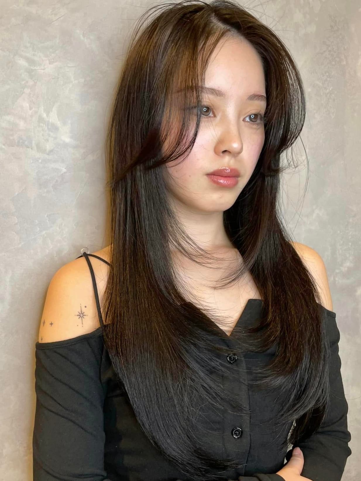 黑色的直发长发