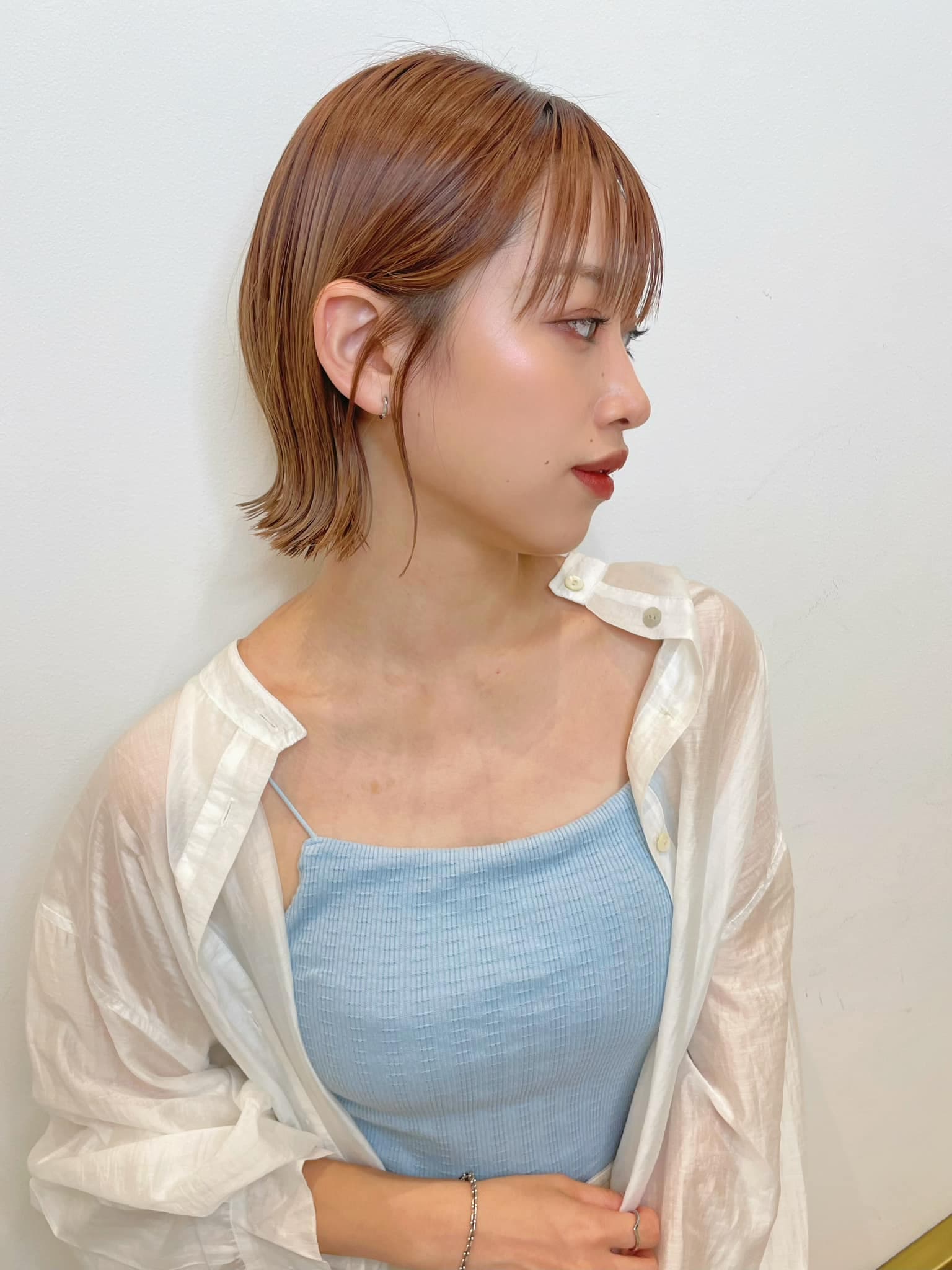 Light Brown Side-View Bob