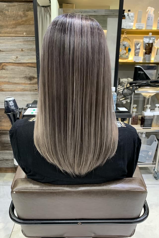 Highlight Silver Gray Bob