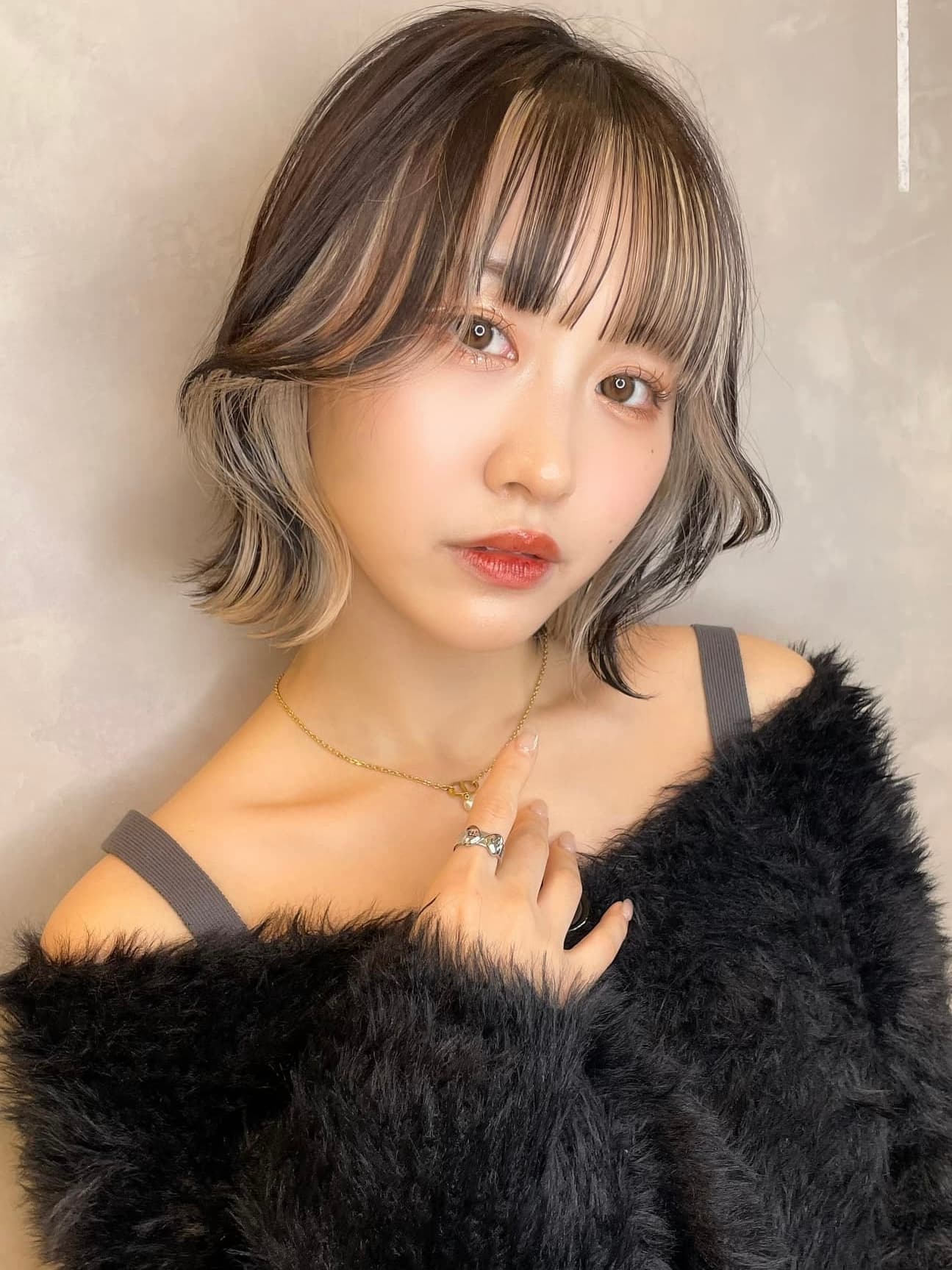 Gray Wavy Bob