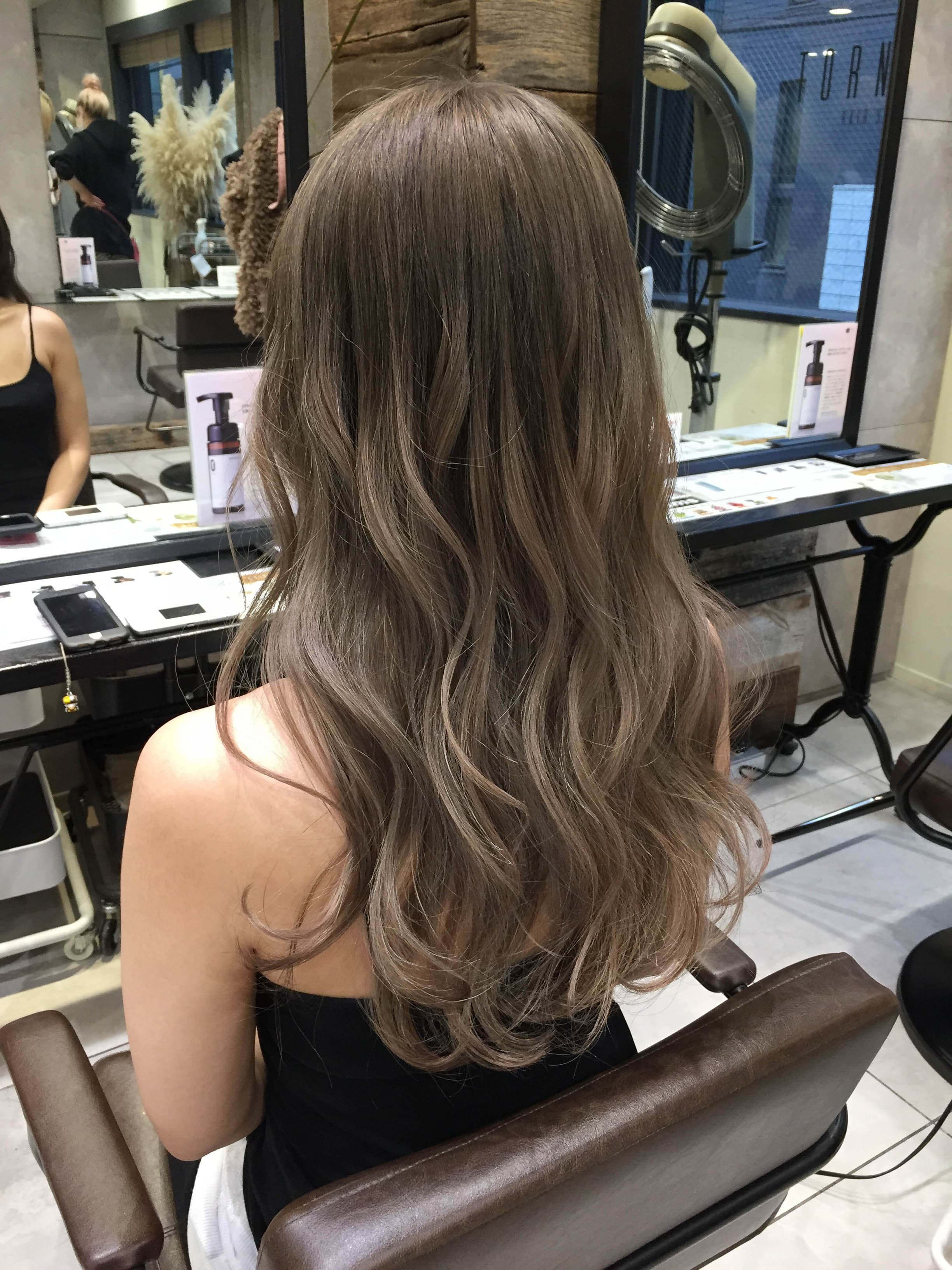 Layered Ash Greige Medium