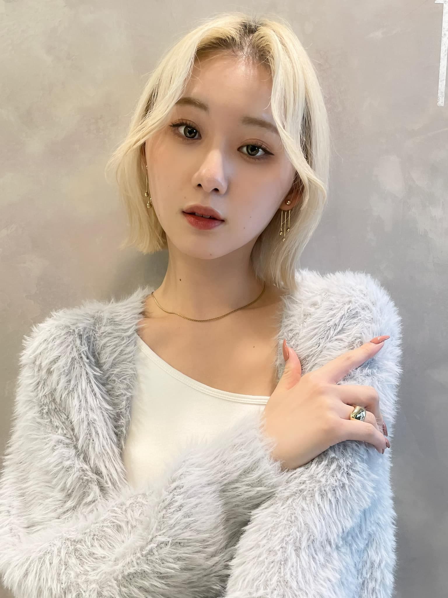 Platinum Blonde Wavy Bob