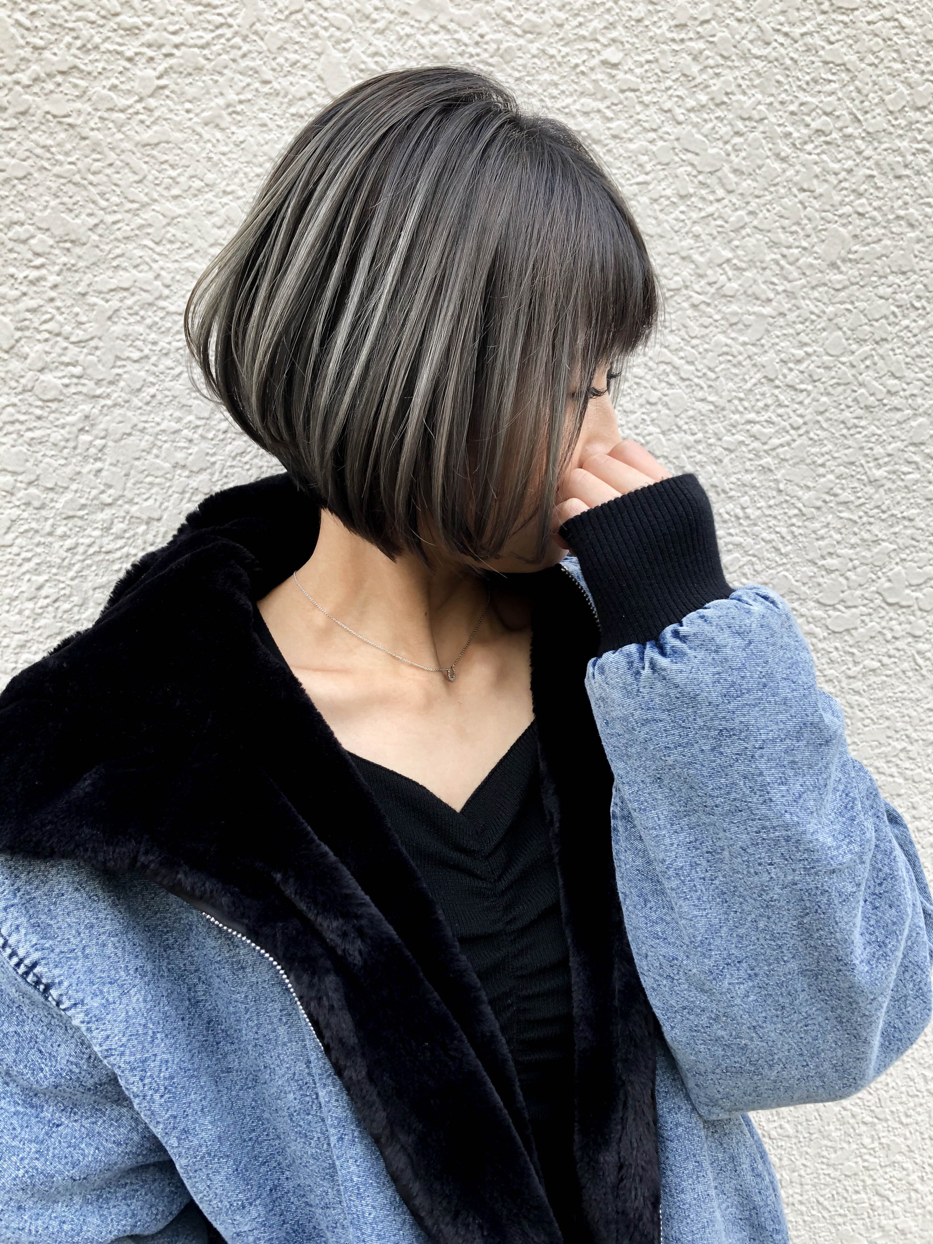 Silver Gray Highlight Short Bob