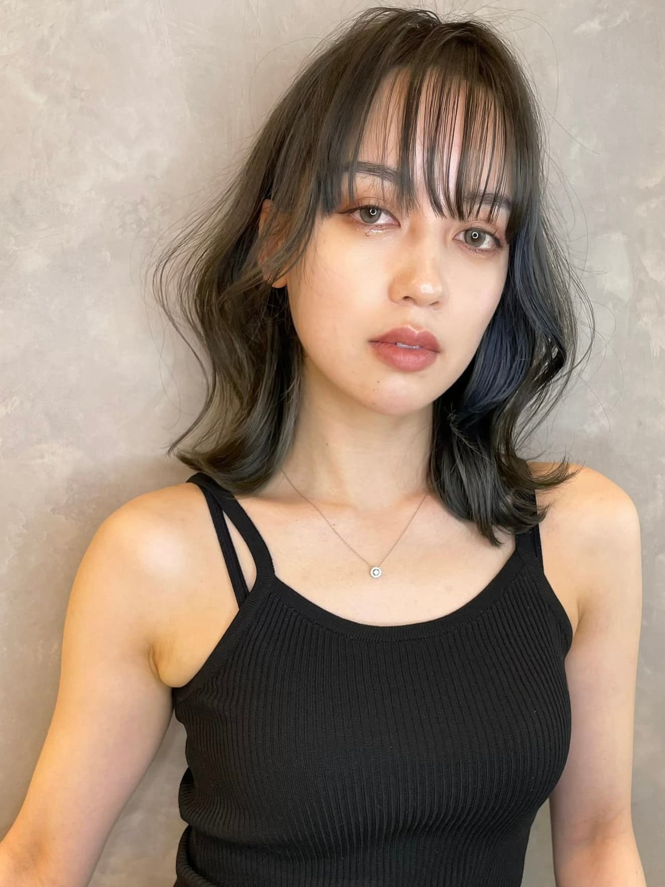 Dark Gray Wavy Semi-Long
