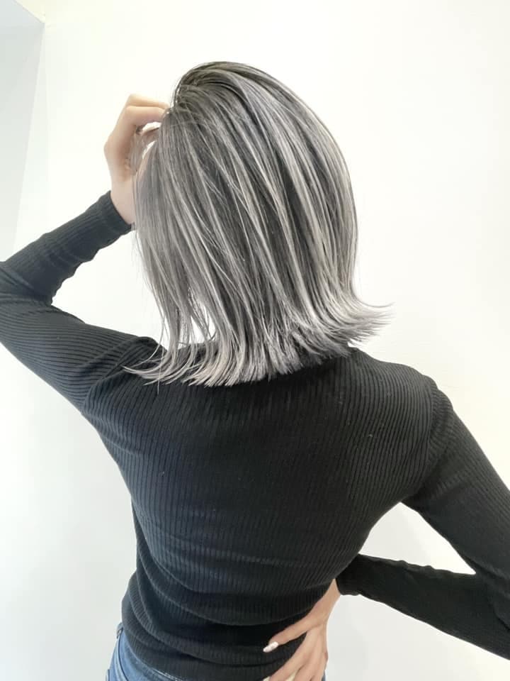 Silver Gray Highlight Bob