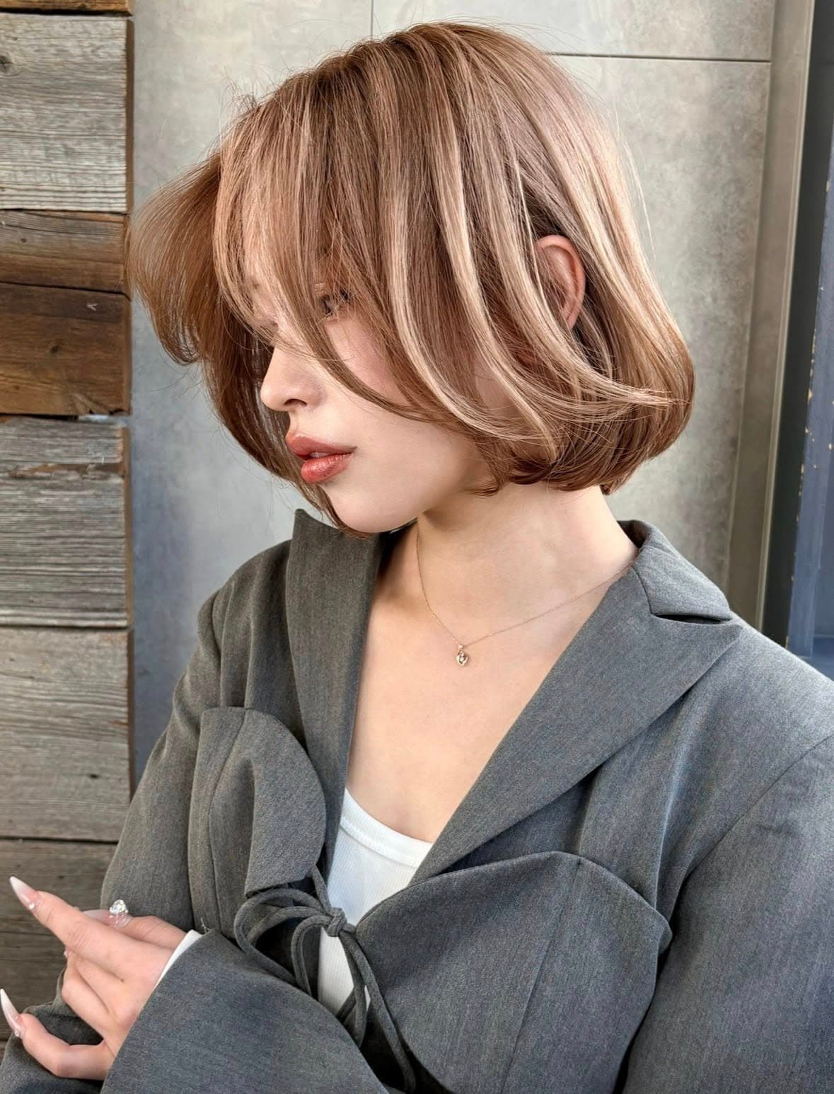 Brown Pink Beige Highlight Short Bob