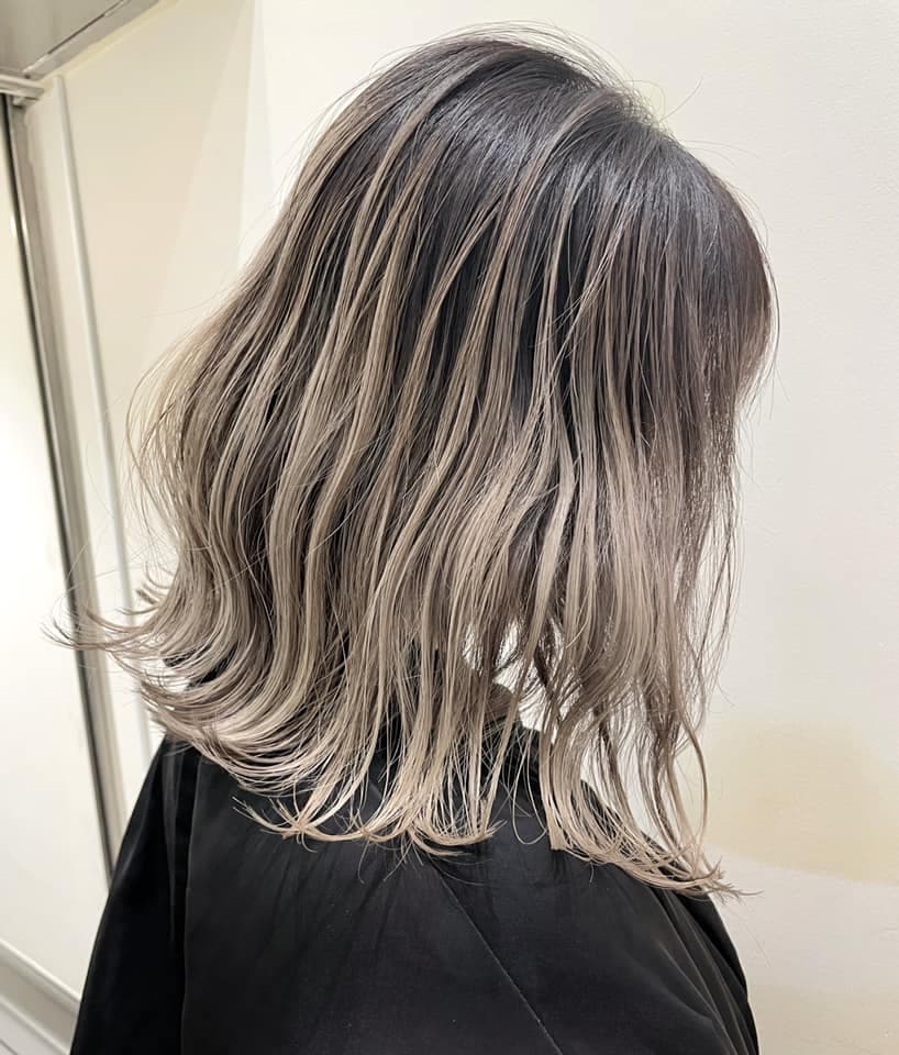 Silver Highlight Short Bob
