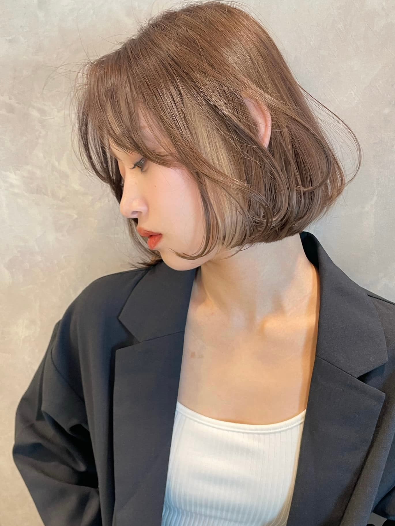Ash Gray Side-View Wavy Bob