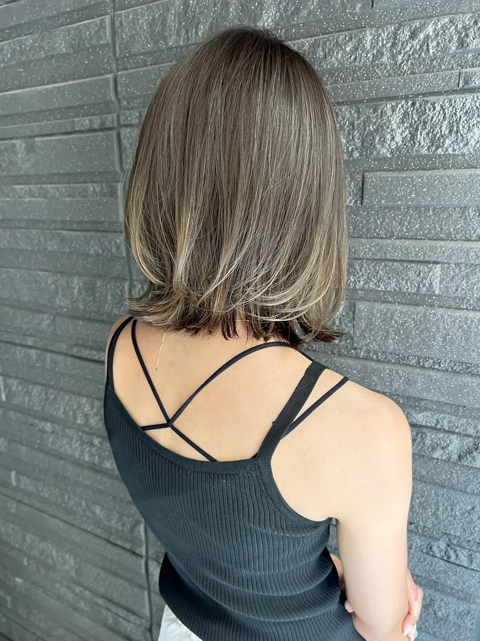 Gray Beige Highlight Bob