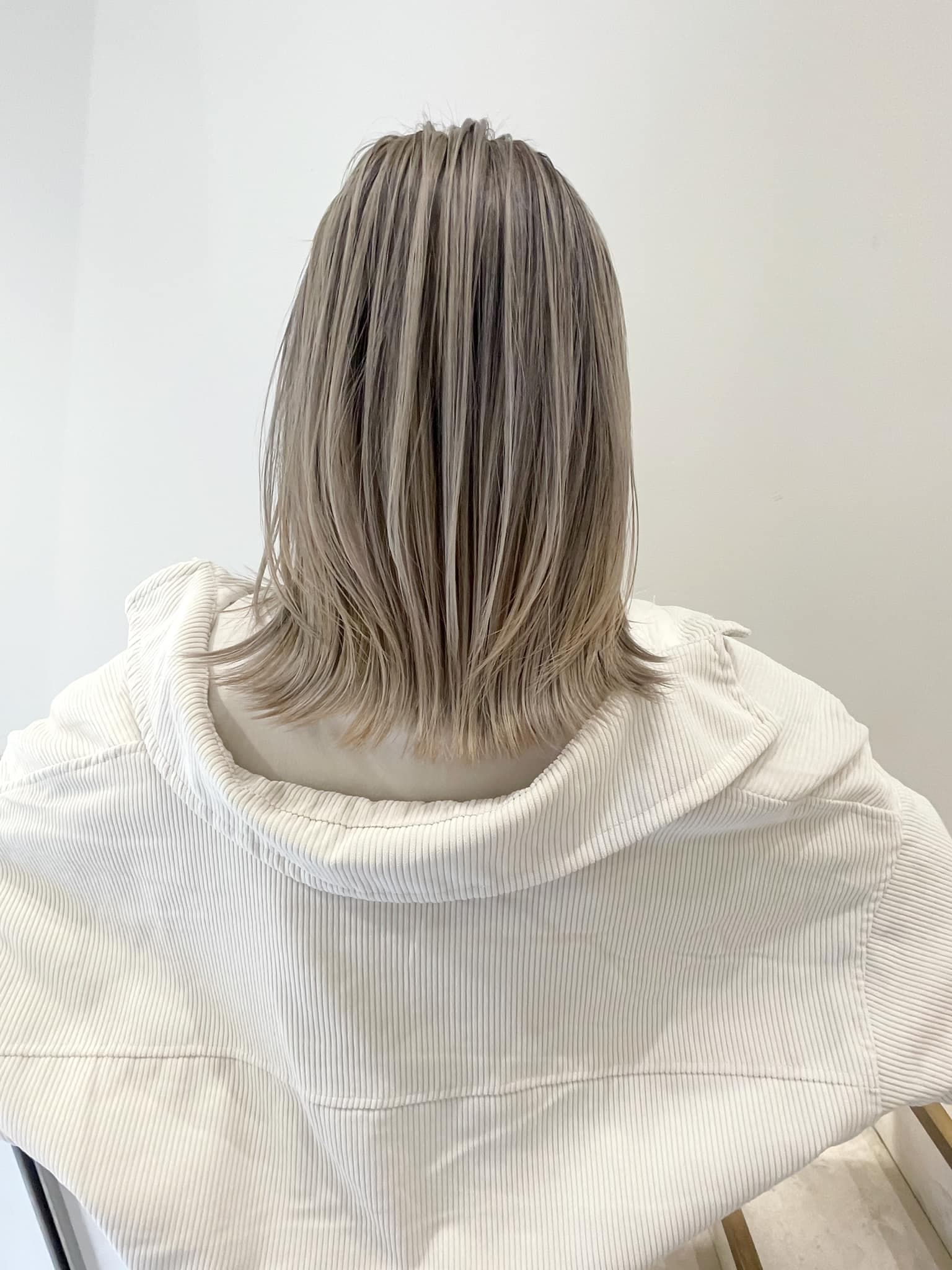 White Silver Highlight Medium