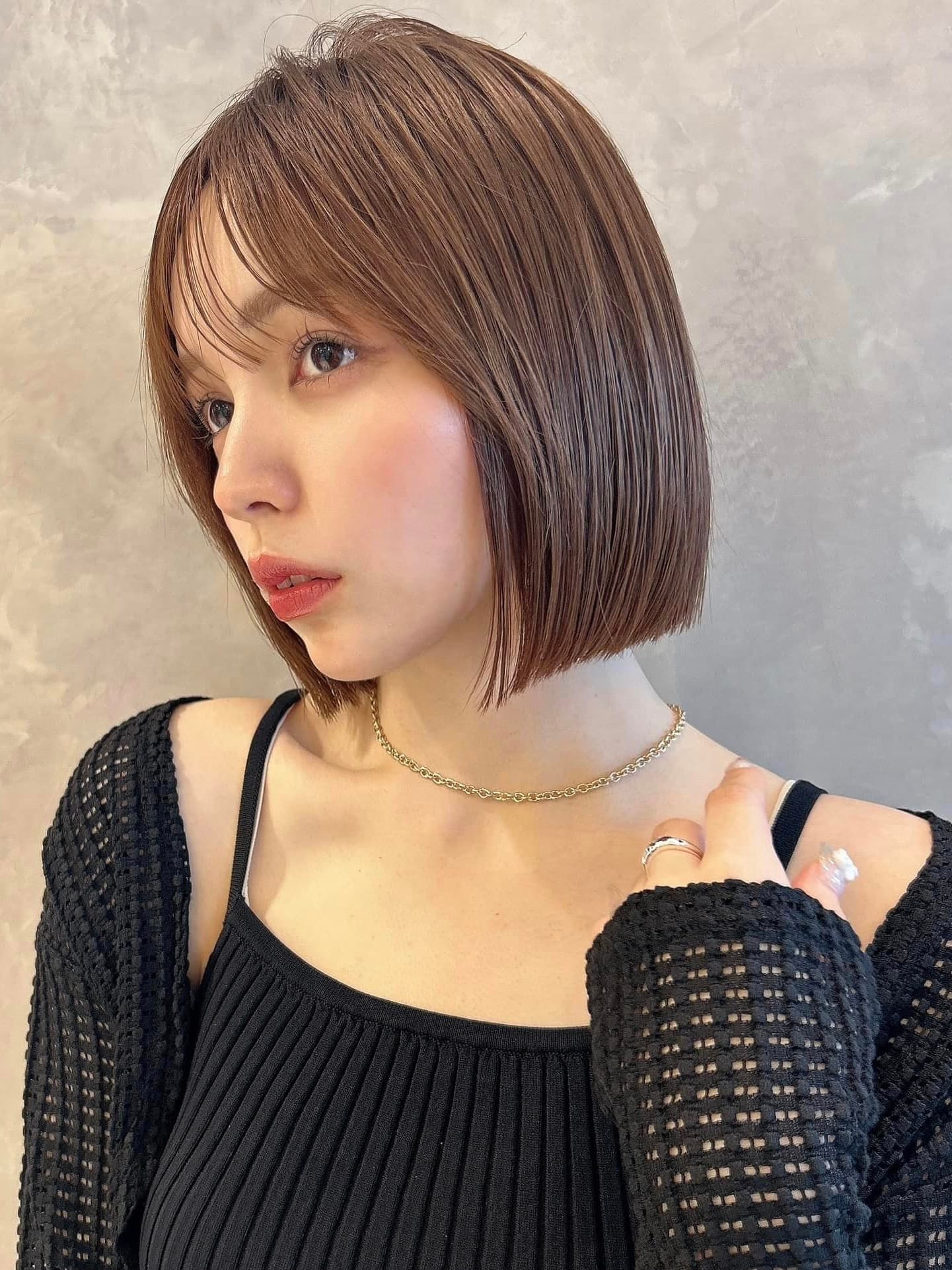 Light Brown Side-View Bob