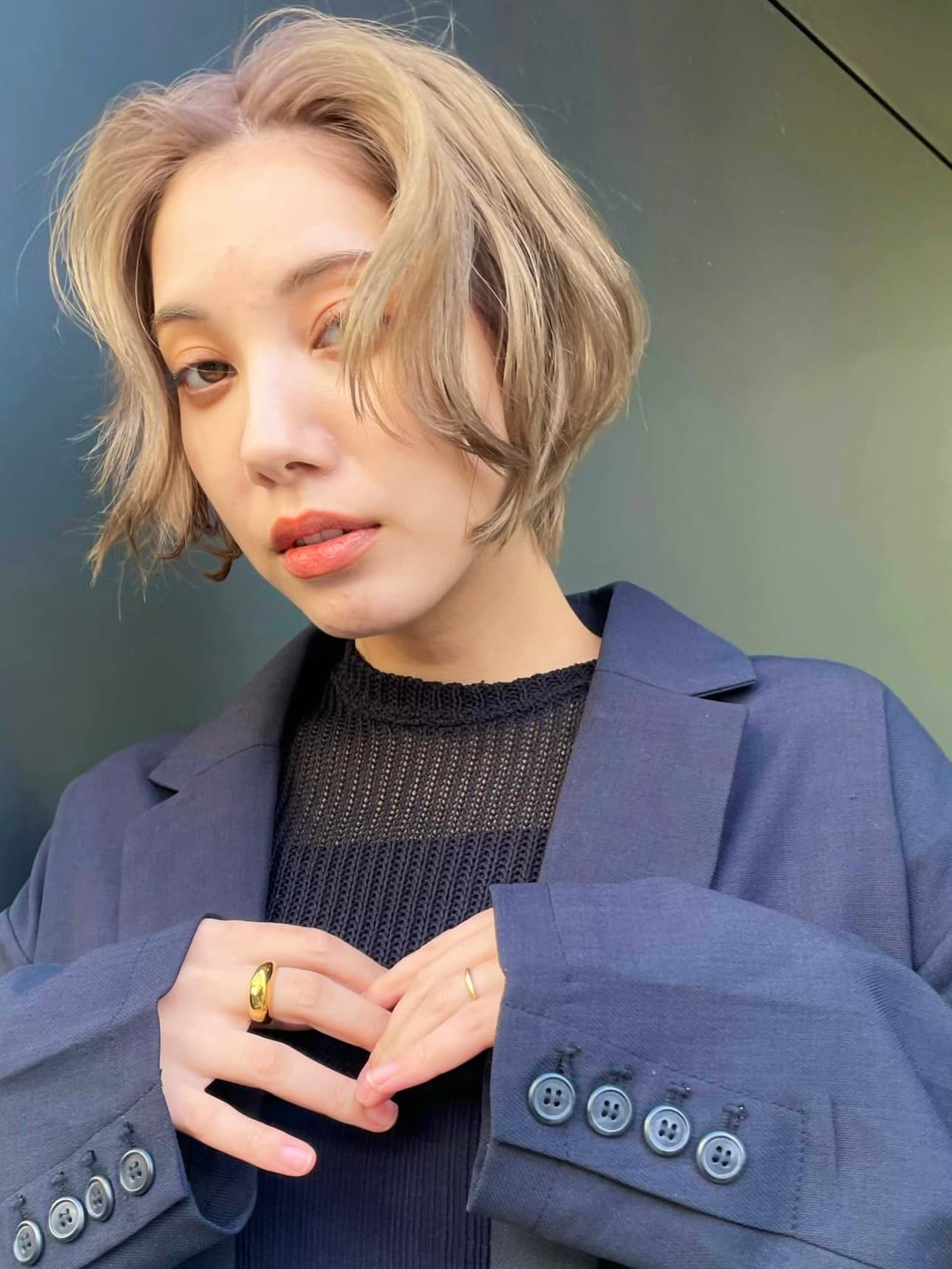 高亮亚麻色的 的短波波头