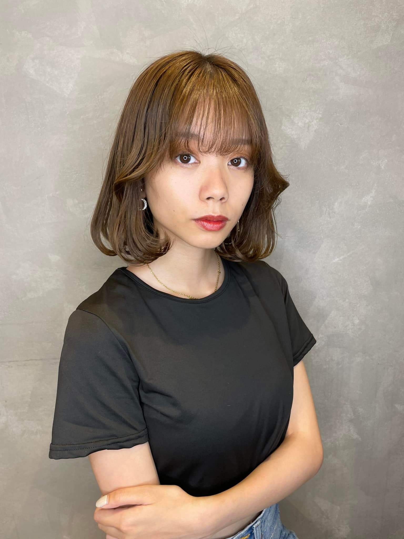 Light Brown Wavy Bob