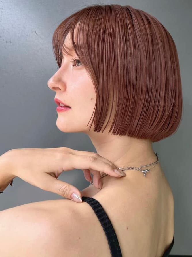 Brown Red Side-View Compact Bob