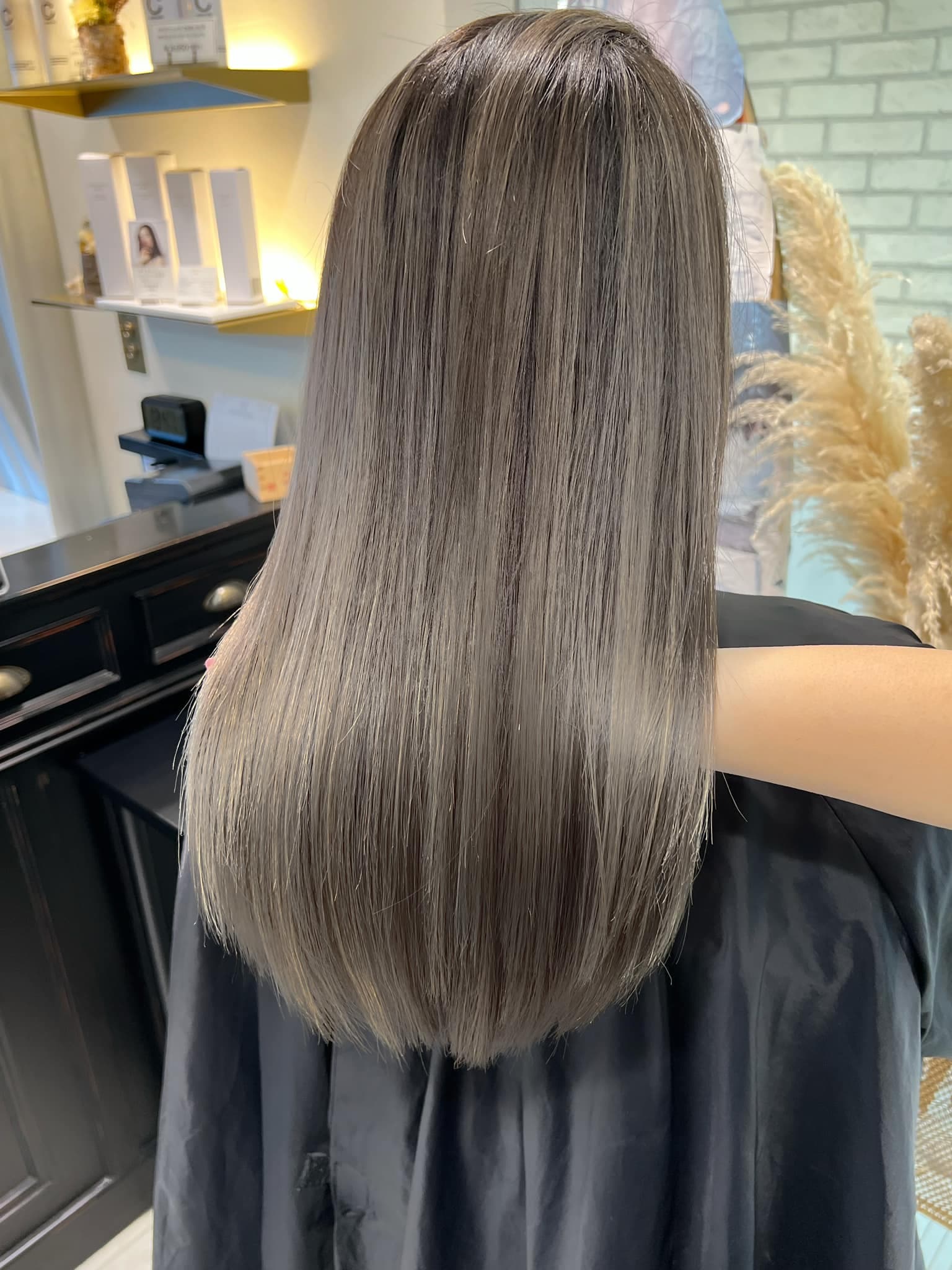 Light Brown Highlight Bob