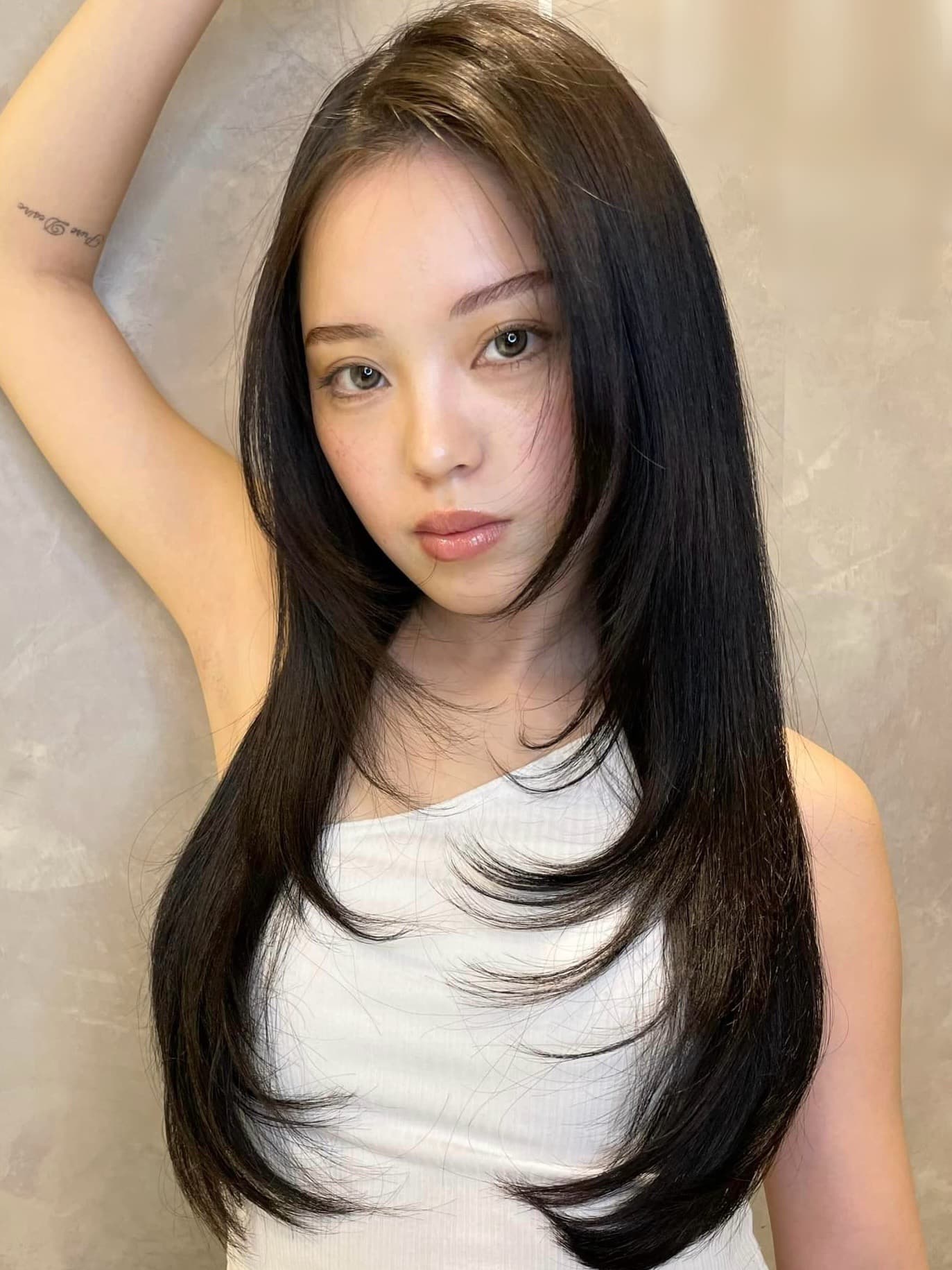 黑色的直发长发