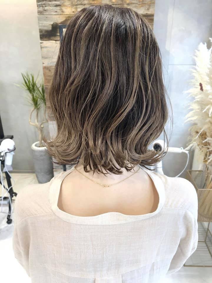 Brown Highlight Medium Bob