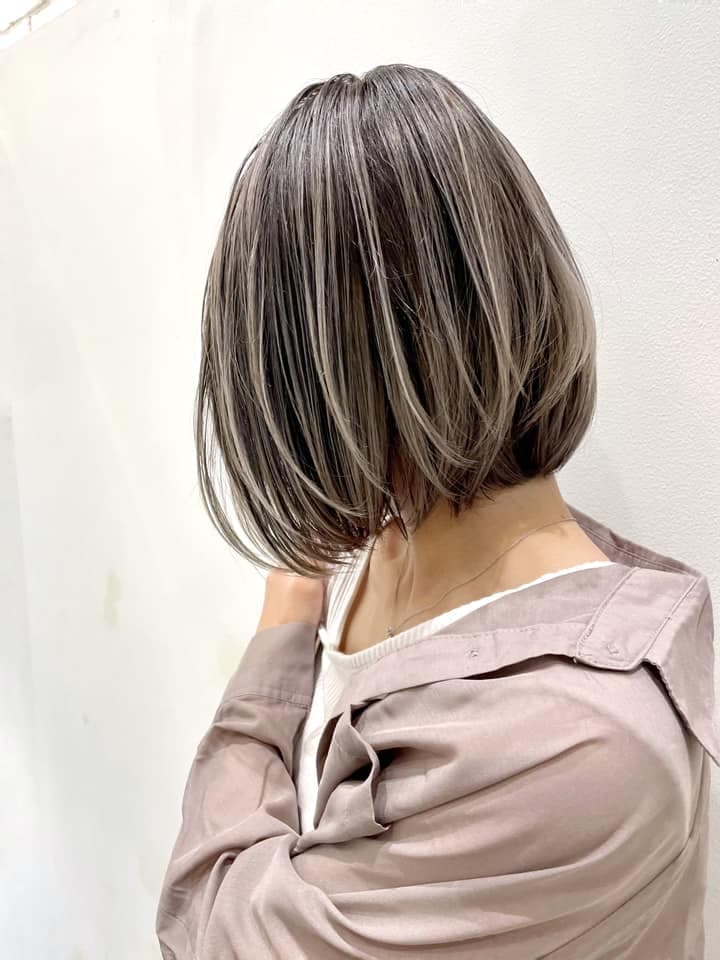 Highlight Silver Gray × Bob