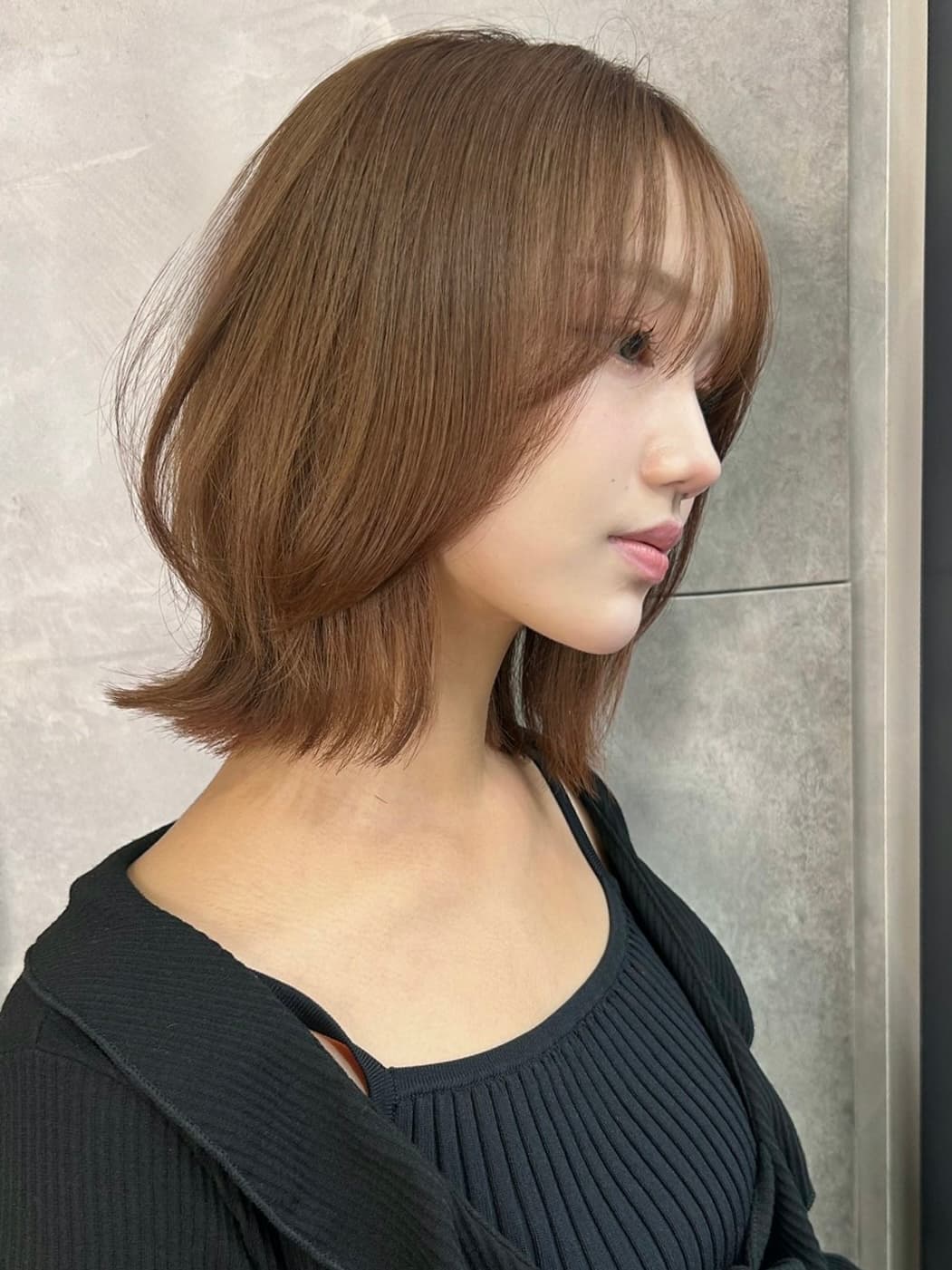 Gold Brown Side-View Bob