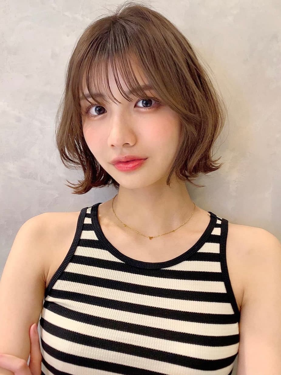 Light Brown Wavy Bob