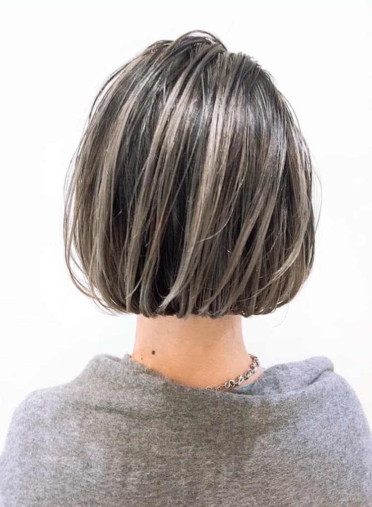 Highlight Silver Gray Short Bob