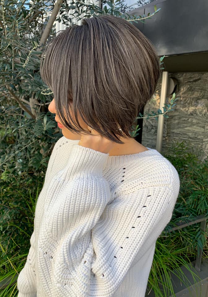 Highlight Greige Brown Short Bob