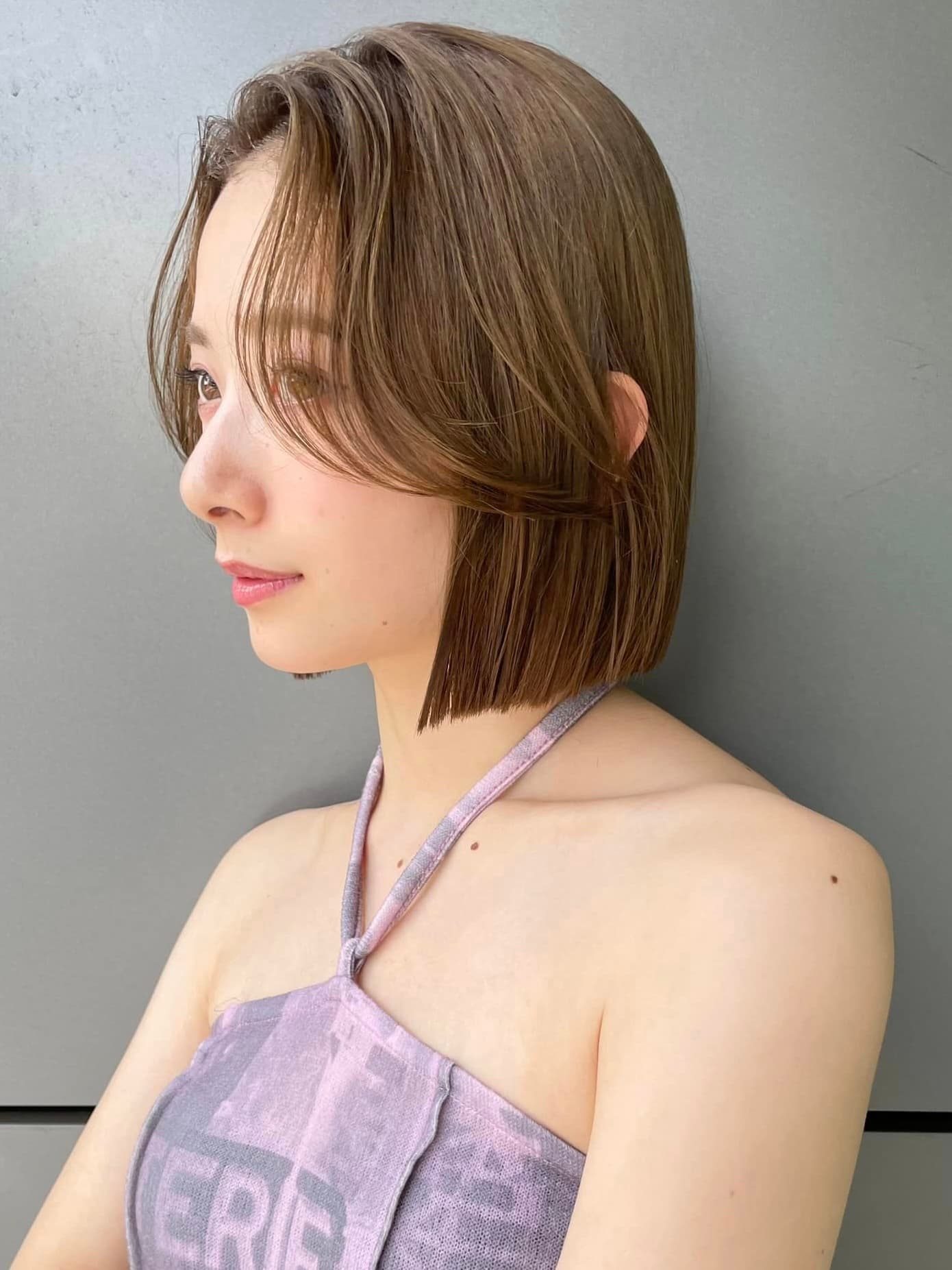 Gold Brown Side-View Bob