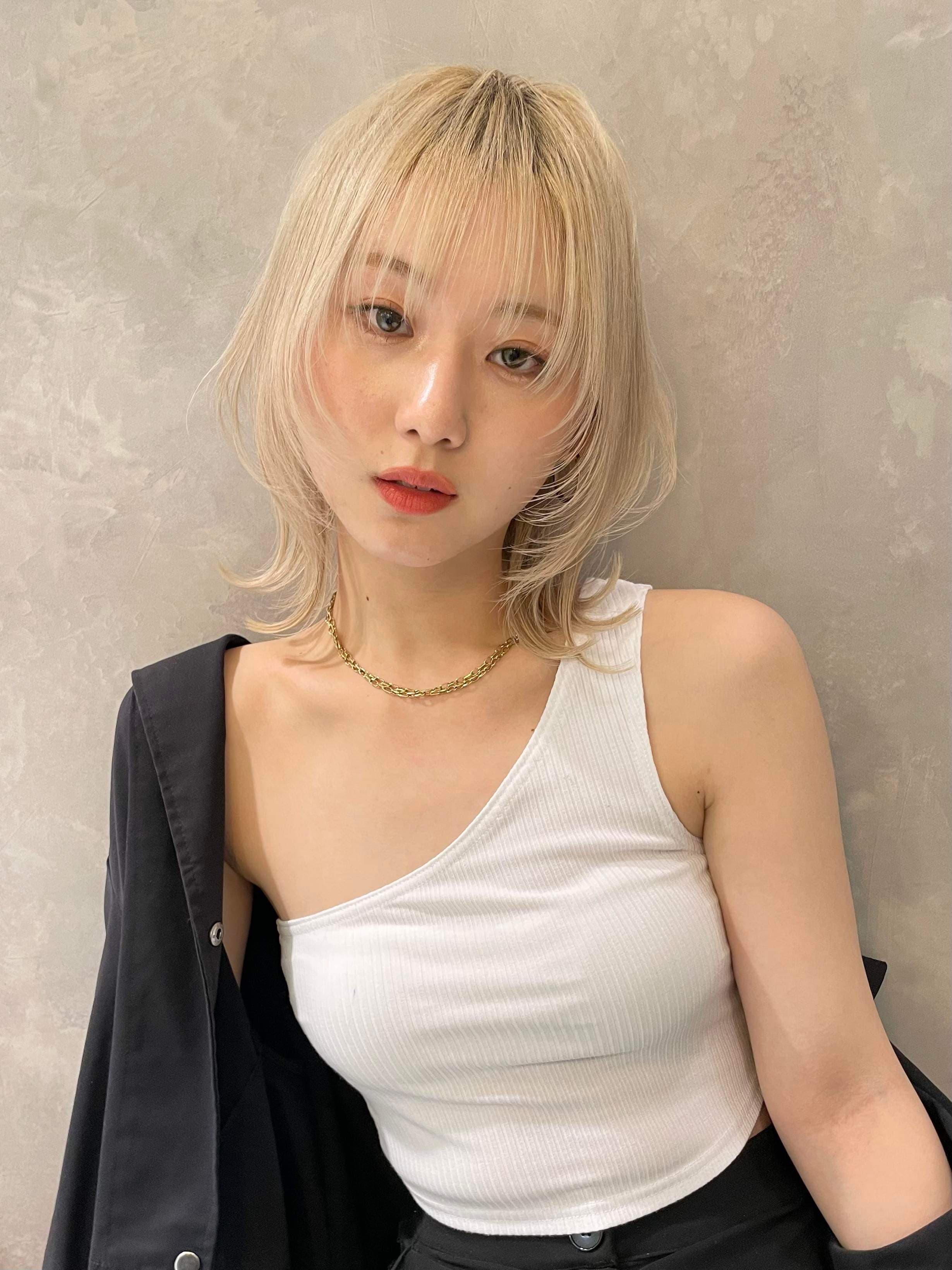 Platinum Blonde Wolf Medium Bob