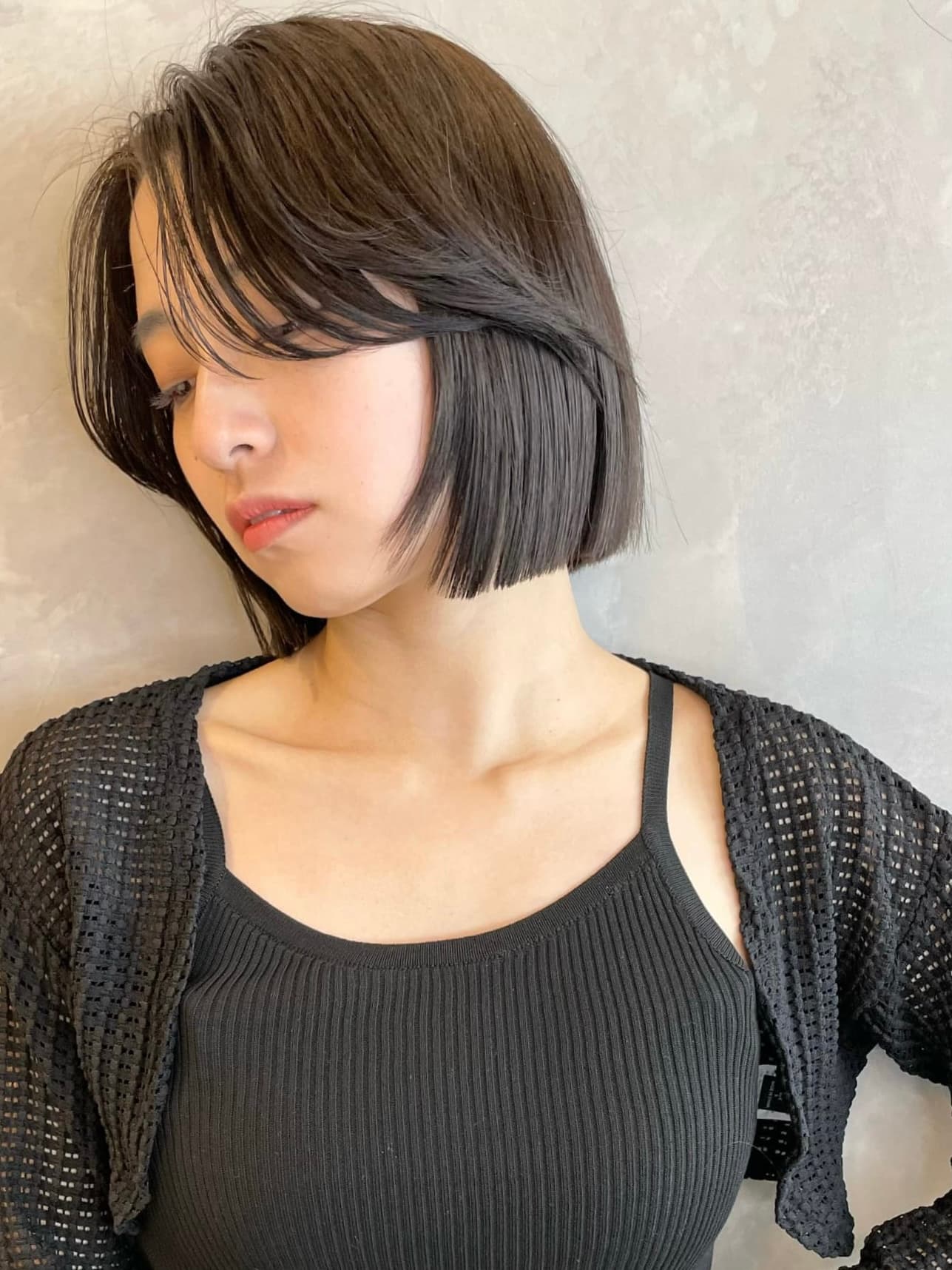 Dark Gray Side-View Compact Bob